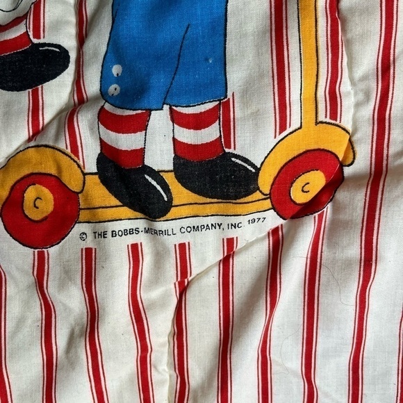 Vintage Raggedy Ann and Andy Dolls with Vintage Quilt - Picture 9 of 13